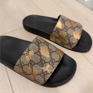GUCCI Slides